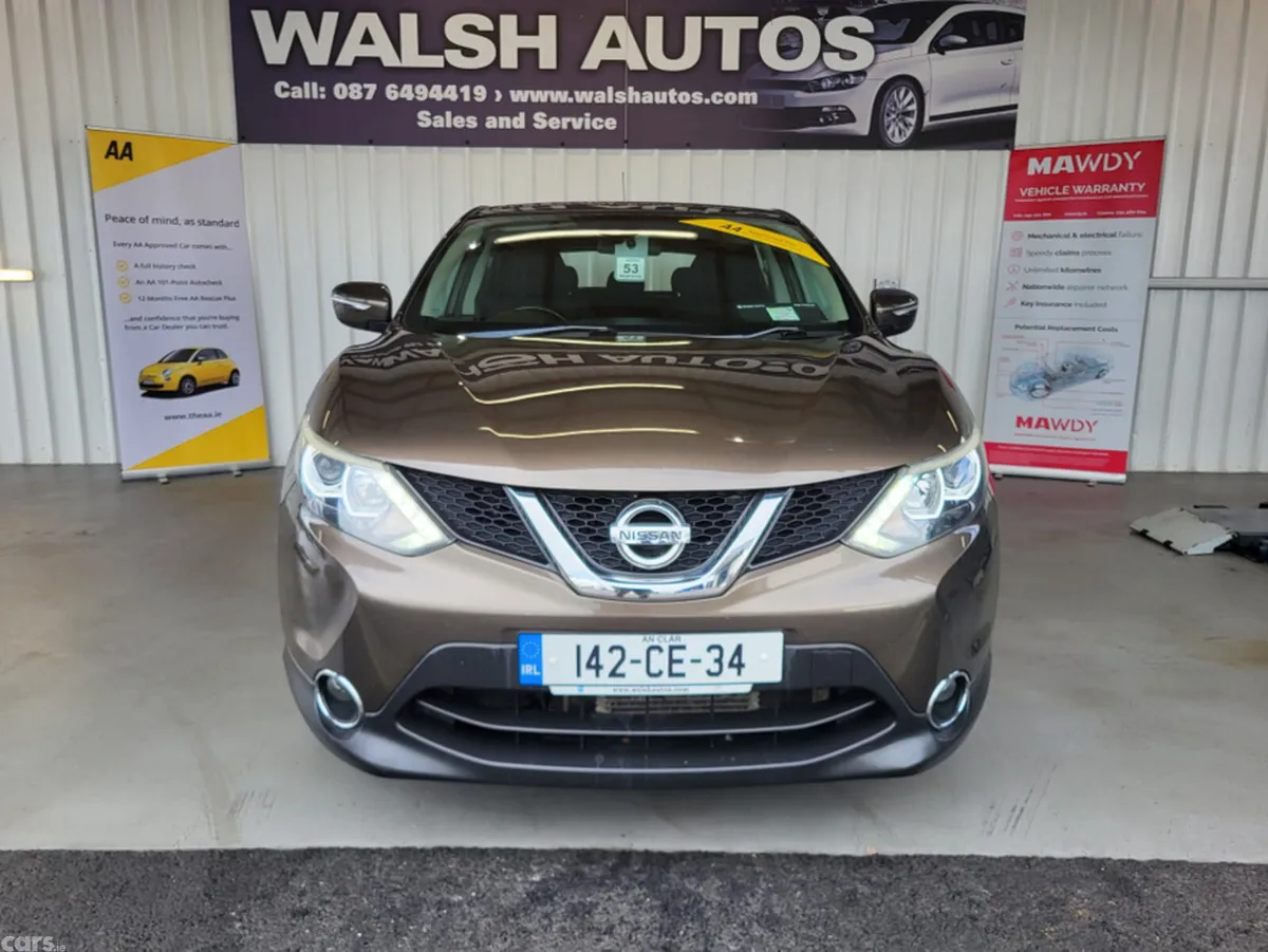 Nissan Qashqai MPV, Diesel, 2014, Brown