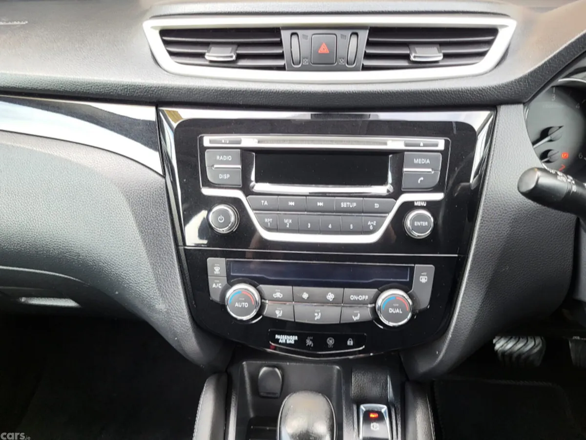 Nissan Qashqai MPV, Diesel, 2014, Brown