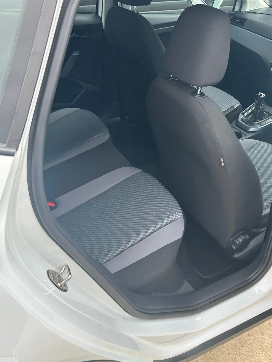 SEAT Arona SUV, Diesel, 2018, White
