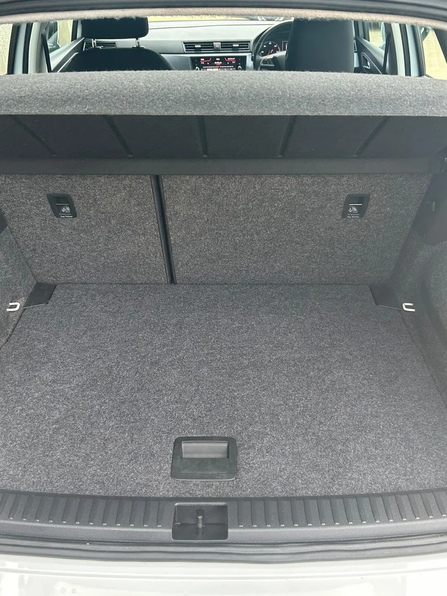 SEAT Arona SUV, Diesel, 2018, White