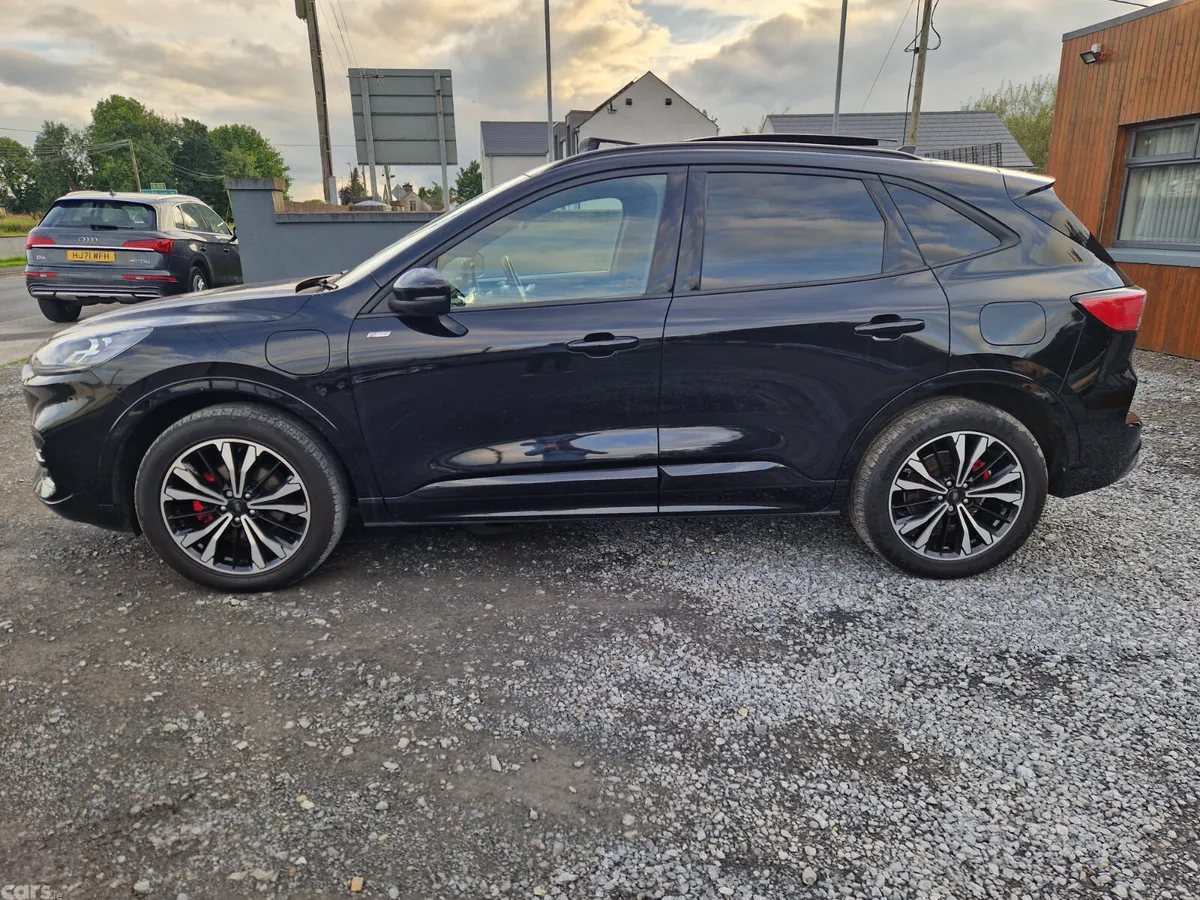 Ford Kuga SUV, Petrol Hybrid, 2023, Black