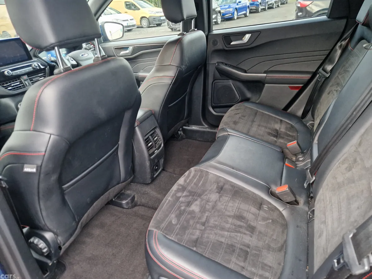 Ford Kuga SUV, Petrol Hybrid, 2023, Blue