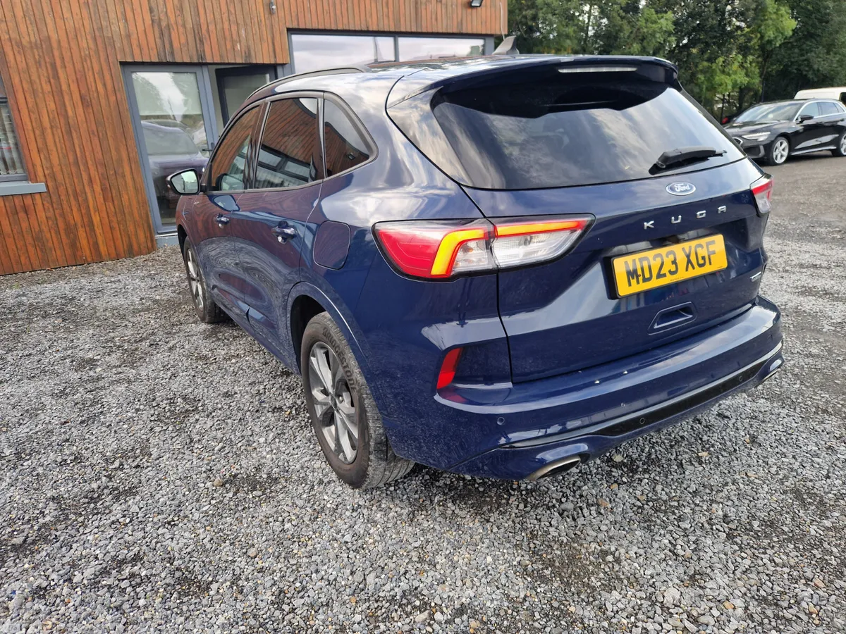 Ford Kuga SUV, Petrol Hybrid, 2023, Blue
