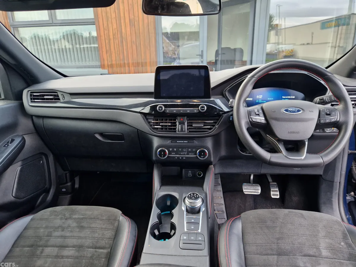 Ford Kuga SUV, Petrol Hybrid, 2023, Blue
