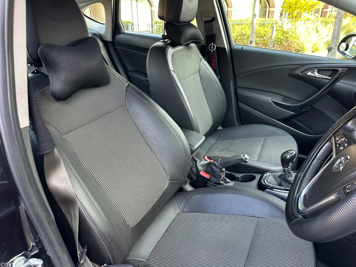 Opel Astra Saloon, Diesel, 2015, Black