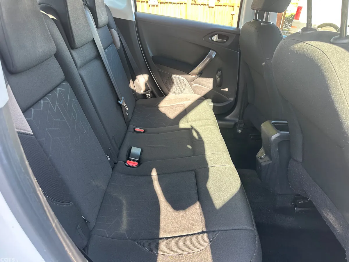 Peugeot 2008 SUV, Petrol, 2015, White