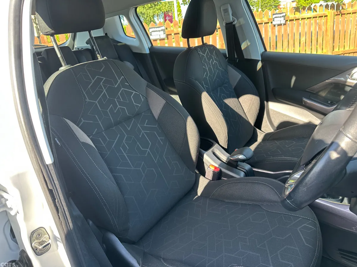 Peugeot 2008 SUV, Petrol, 2015, White