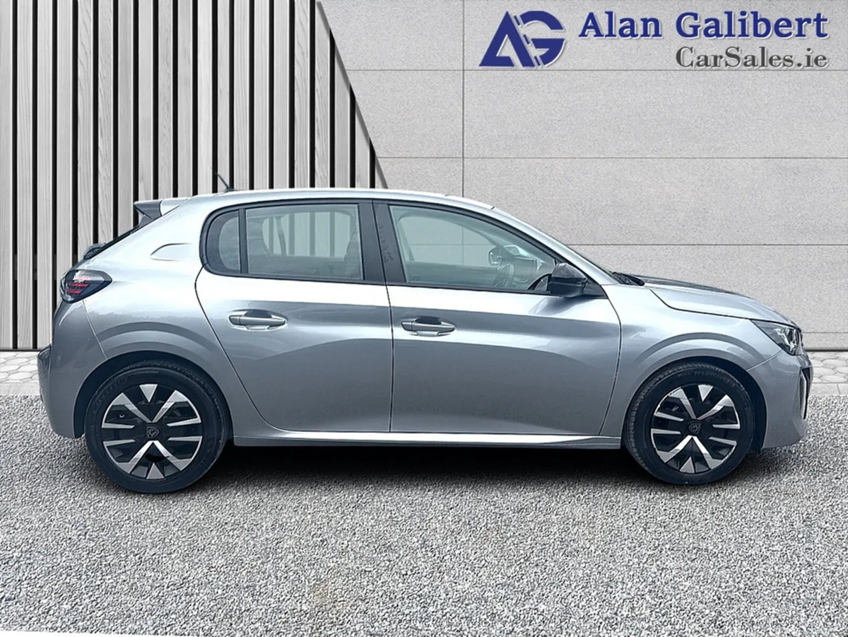 Peugeot 208 Hatchback, Petrol, 2024, Grey