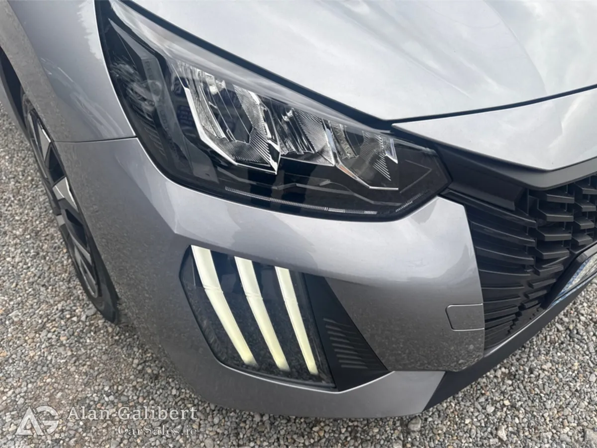 Peugeot 208 Hatchback, Petrol, 2024, Grey