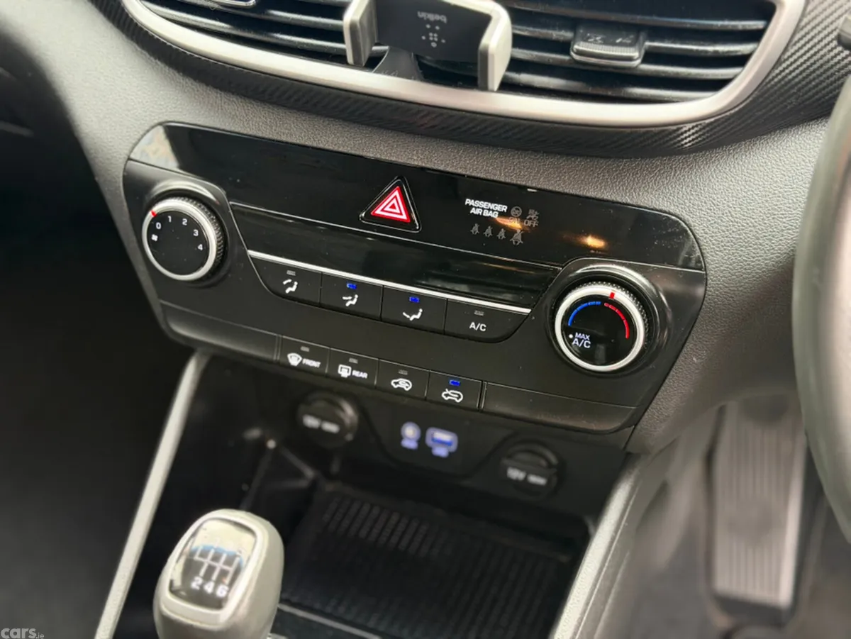 Hyundai Tucson MPV, Diesel, 2020, Red