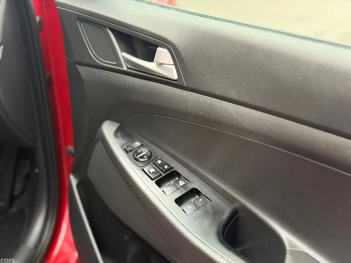 Hyundai Tucson MPV, Diesel, 2020, Red