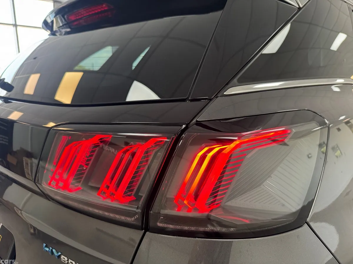 Peugeot 3008 SUV, Petrol Plug-in Hybrid, 2023, Grey