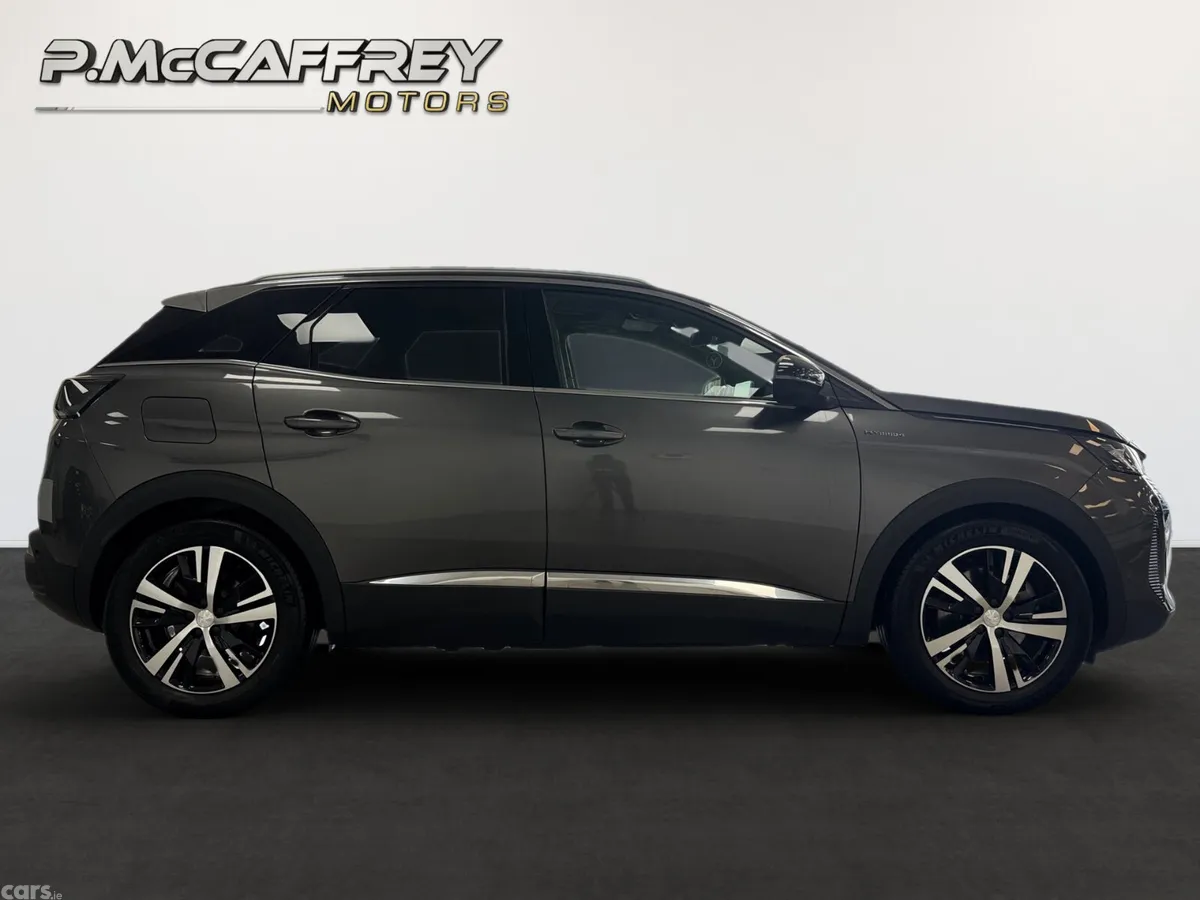 Peugeot 3008 SUV, Petrol Plug-in Hybrid, 2023, Grey