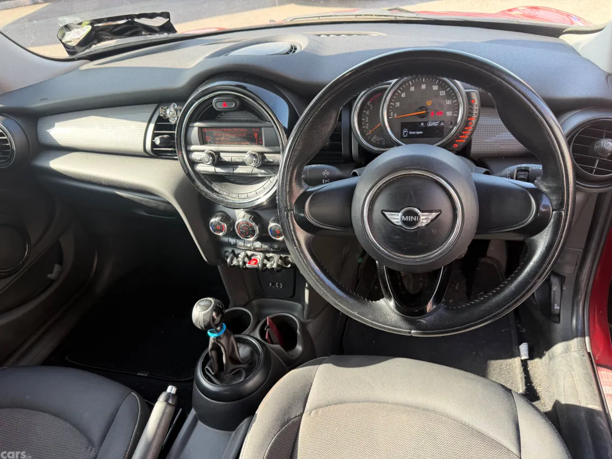 Mini Cooper Hatchback, Diesel, 2015, Red