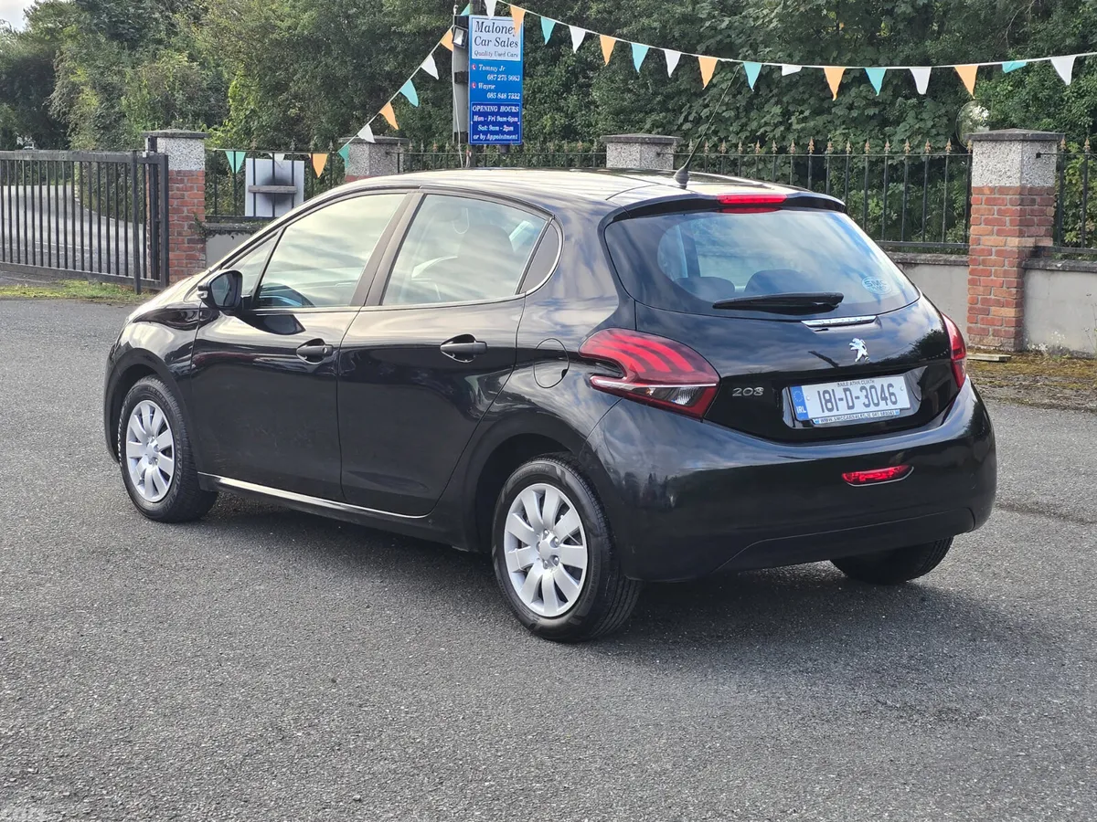 Peugeot 208 Hatchback, Diesel, 2018, Black