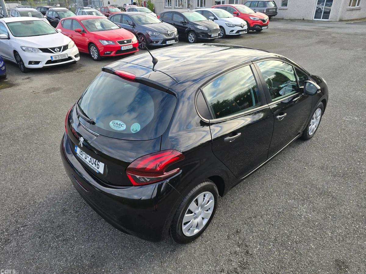 Peugeot 208 Hatchback, Diesel, 2018, Black