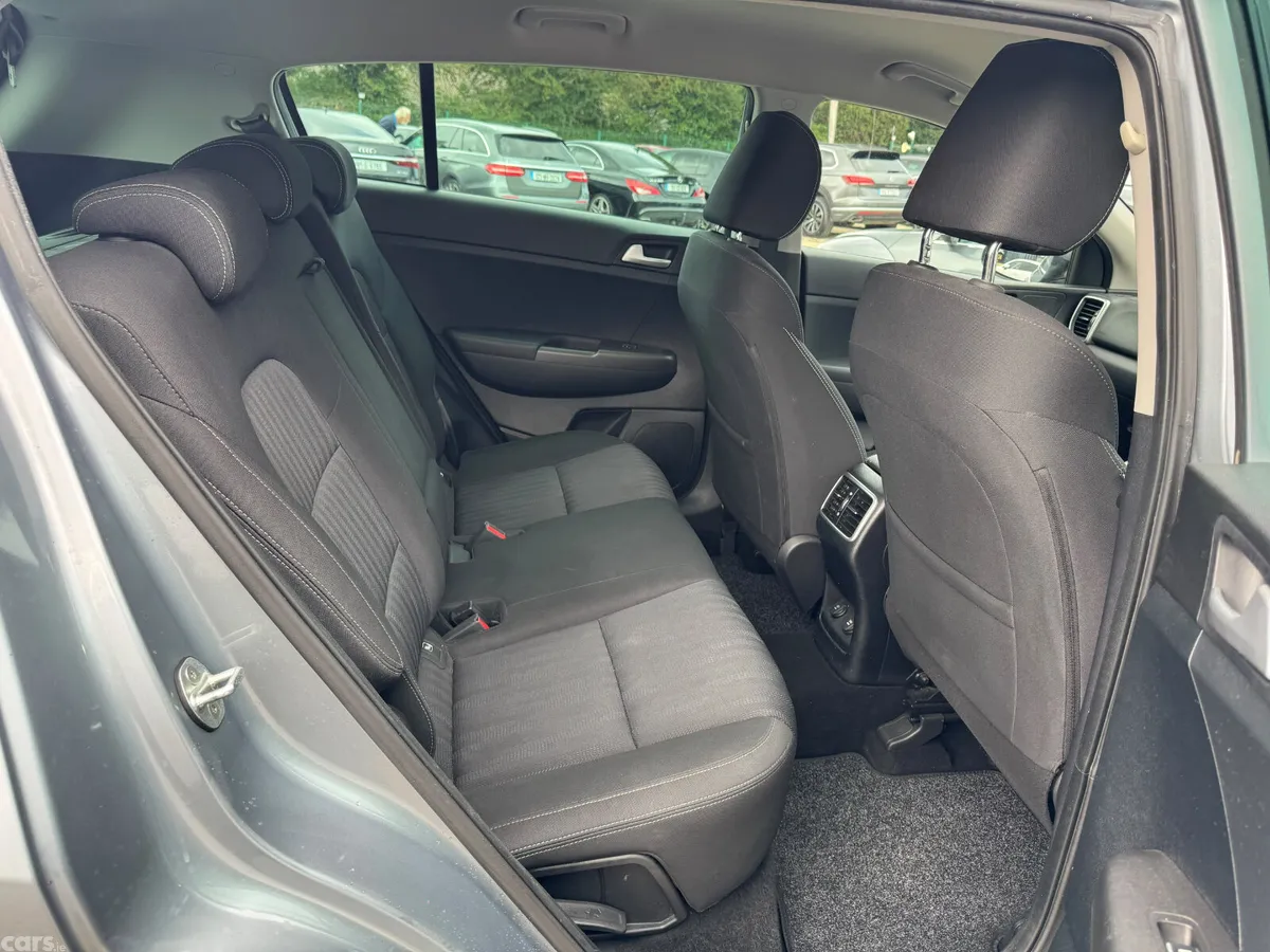 Kia Sportage SUV, Diesel Hybrid, 2021, Grey