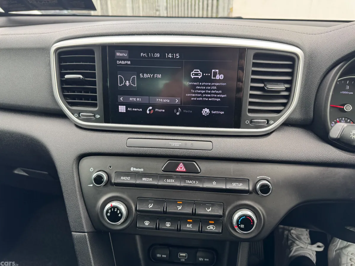 Kia Sportage SUV, Diesel Hybrid, 2021, Grey