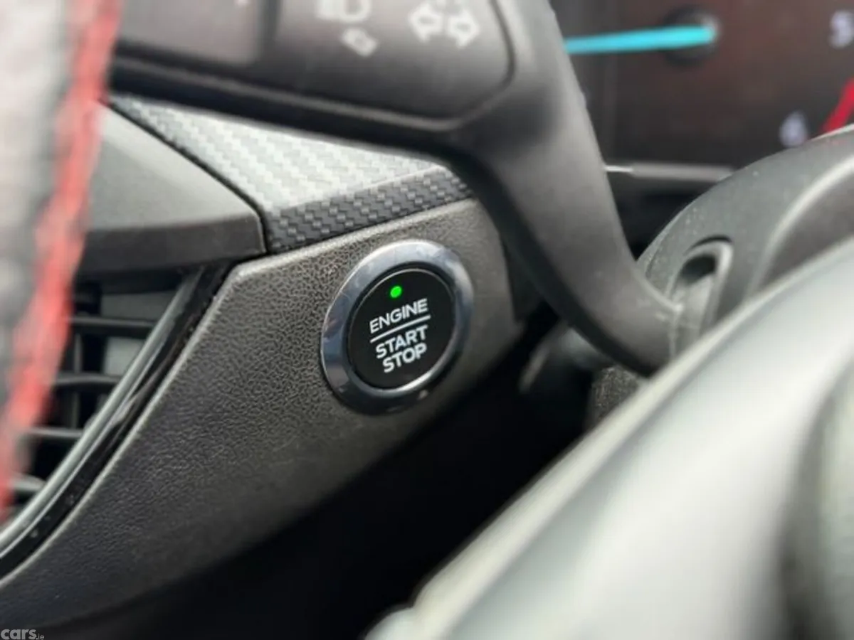 Ford Focus Hatchback, Diesel, 2019, Red