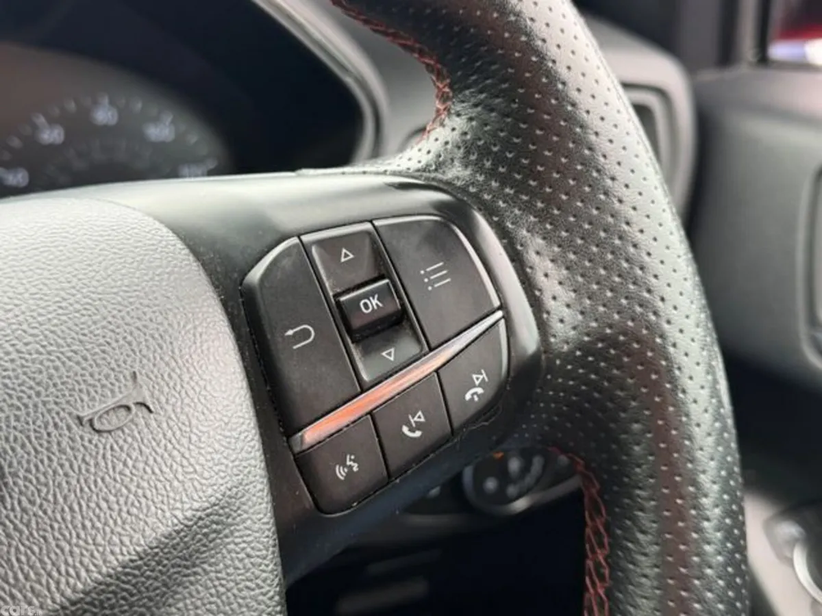 Ford Focus Hatchback, Diesel, 2019, Red