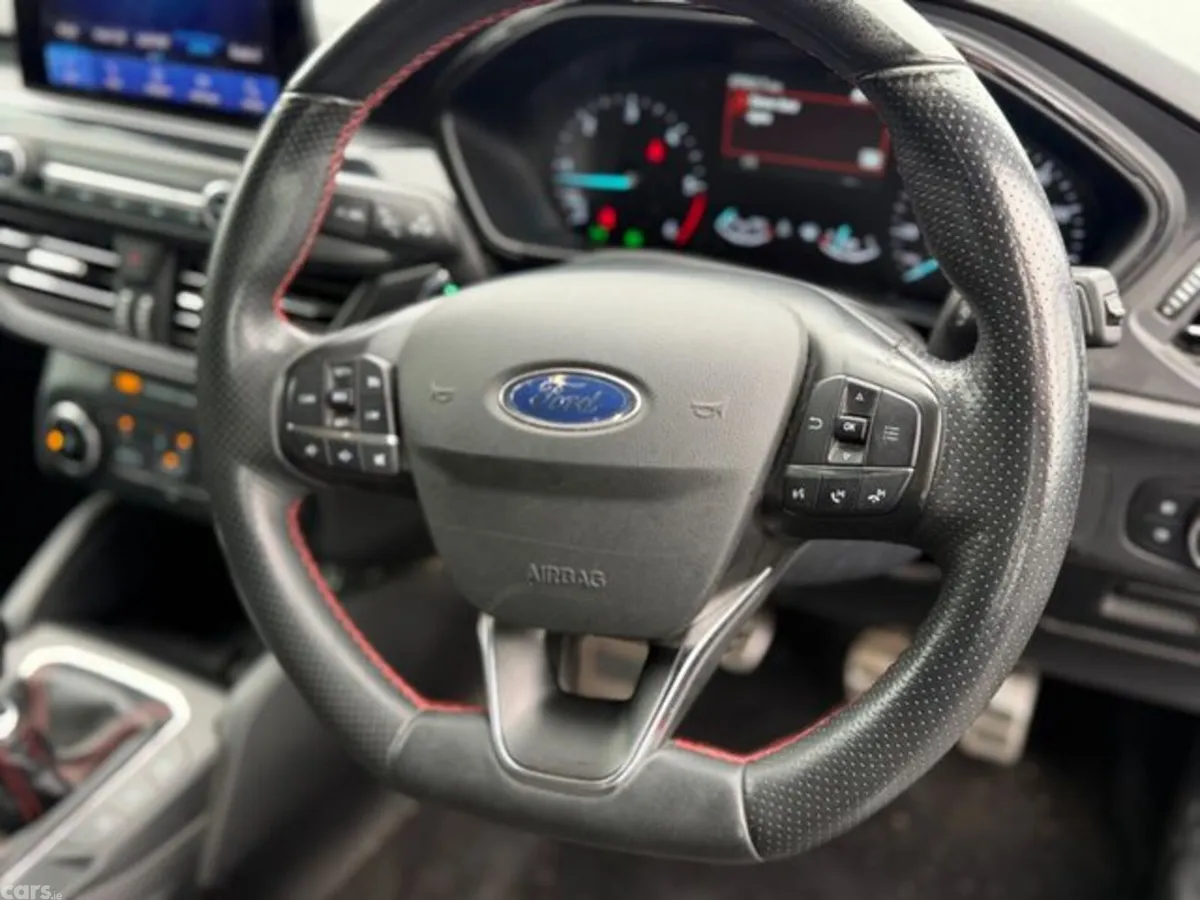 Ford Focus Hatchback, Diesel, 2020, Black