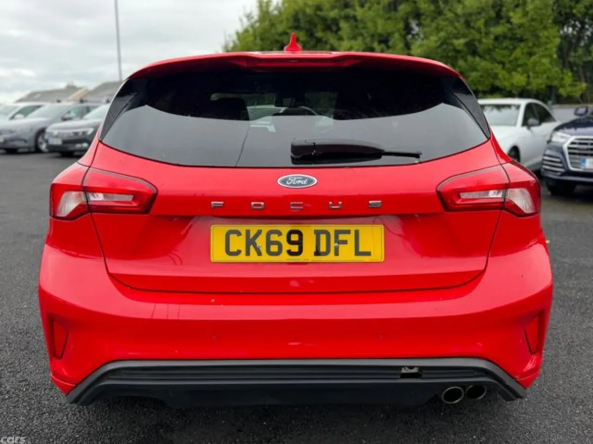Ford Focus Hatchback, Diesel, 2019, Red