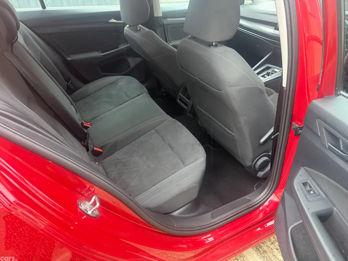 Volkswagen Golf Hatchback, Petrol Hybrid, 2022, Red