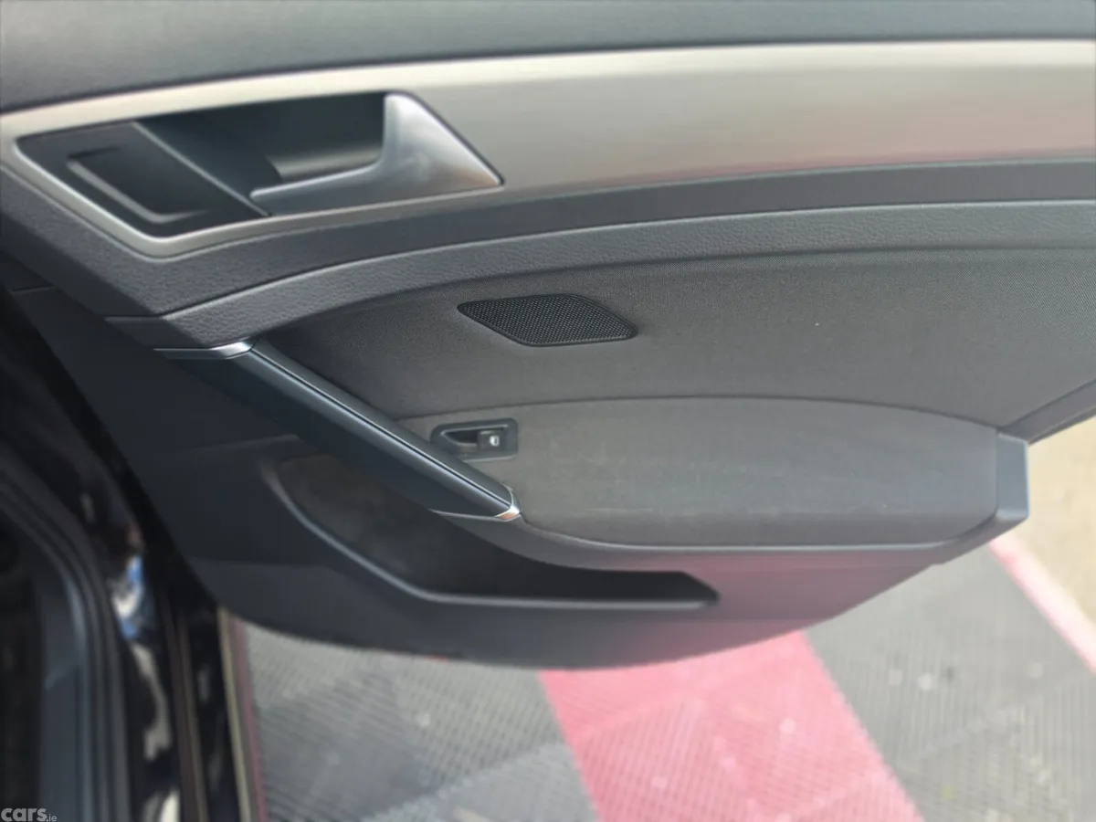 Volkswagen Golf Estate, Petrol, 2014, Black