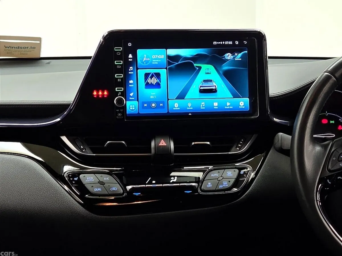 Toyota C-HR SUV, Petrol Hybrid, 2021, White