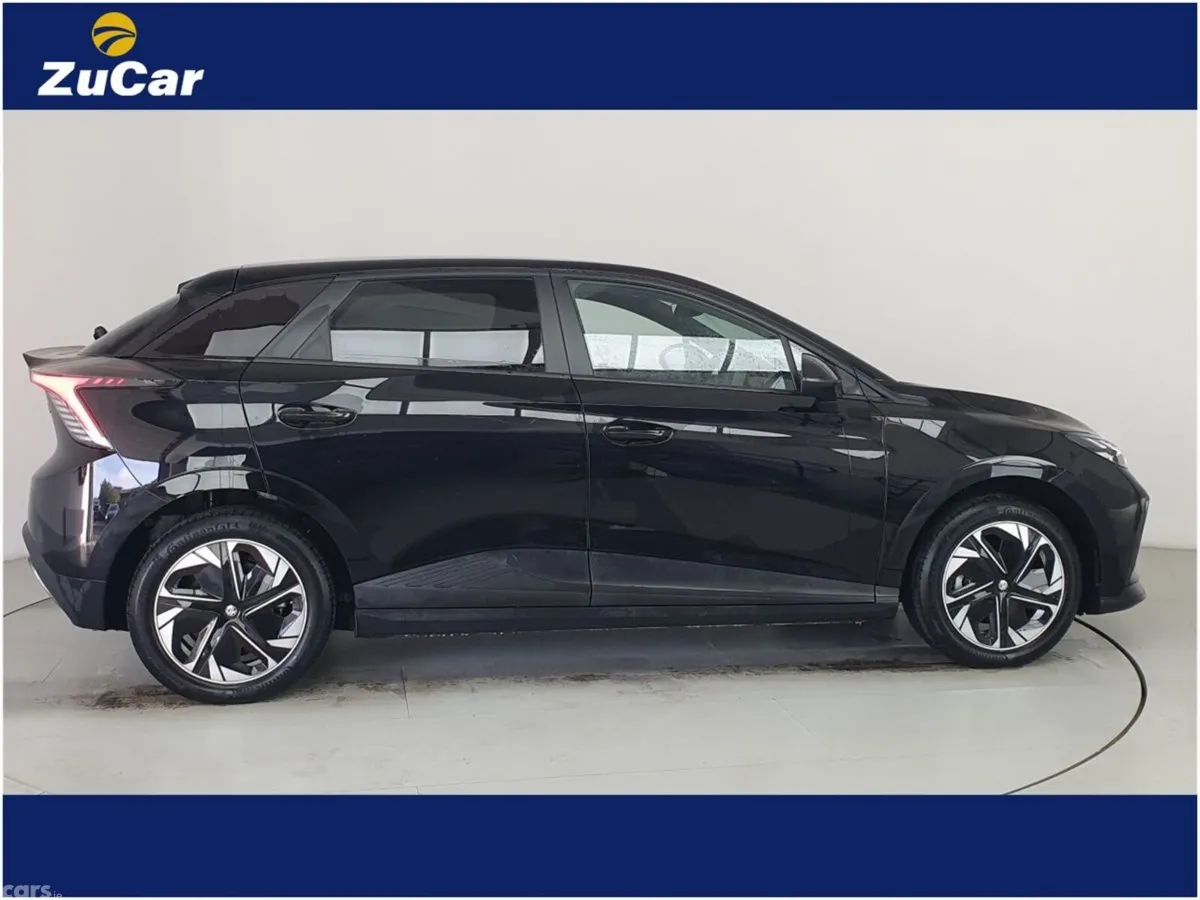MG MG4 Hatchback, Electric, 2023, Black