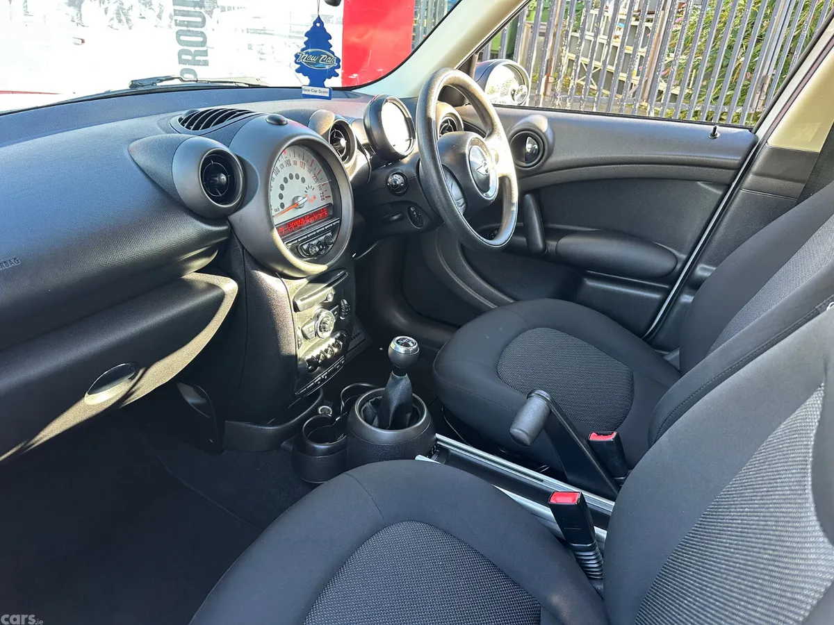 Mini One Hatchback, Diesel, 2012, White