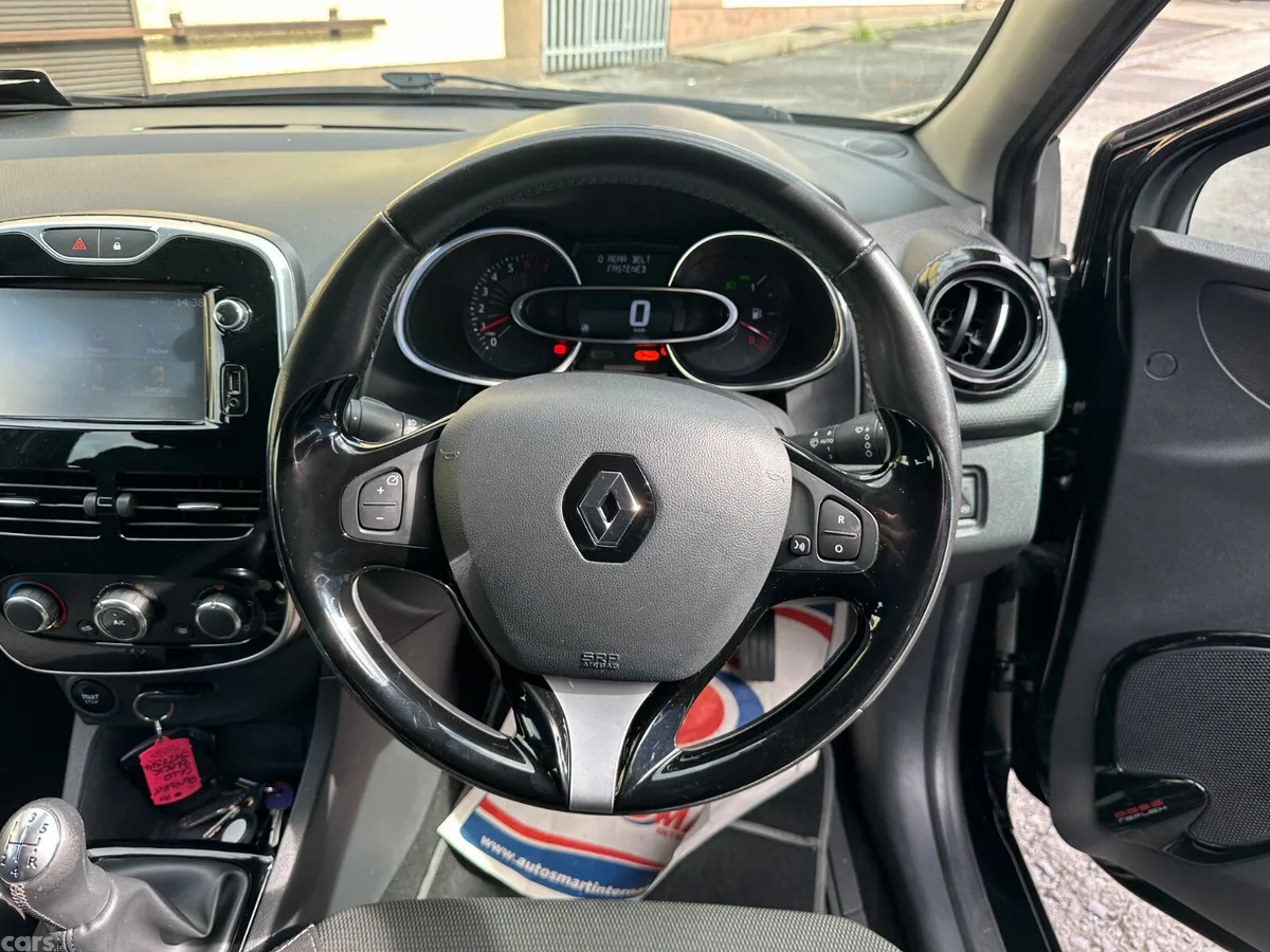 Renault Clio Hatchback, Petrol, 2016, Black