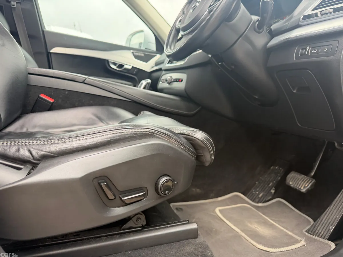 Volvo XC90 SUV, Petrol Plug-in Hybrid, 2019, Silver