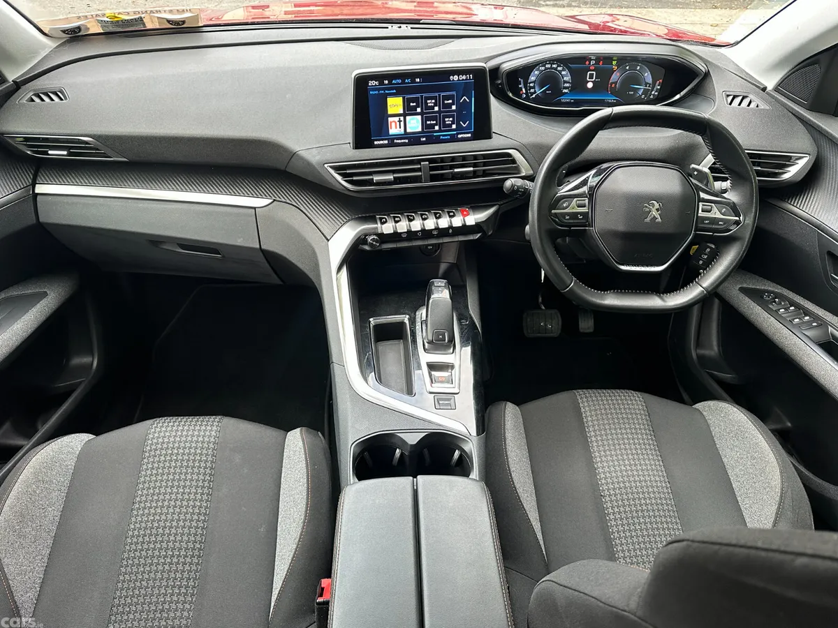 Peugeot 3008 MPV, Diesel, 2020, Red