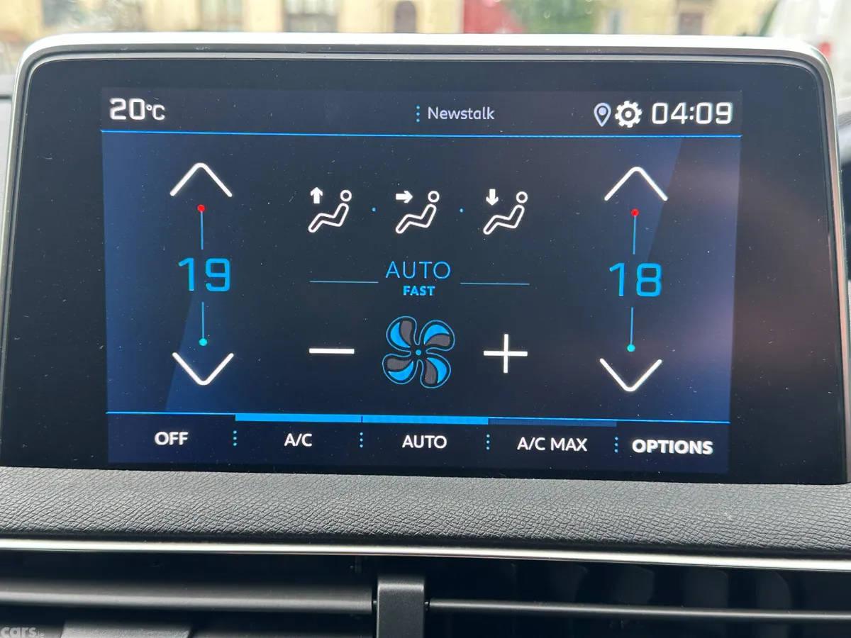 Peugeot 3008 MPV, Diesel, 2020, Red