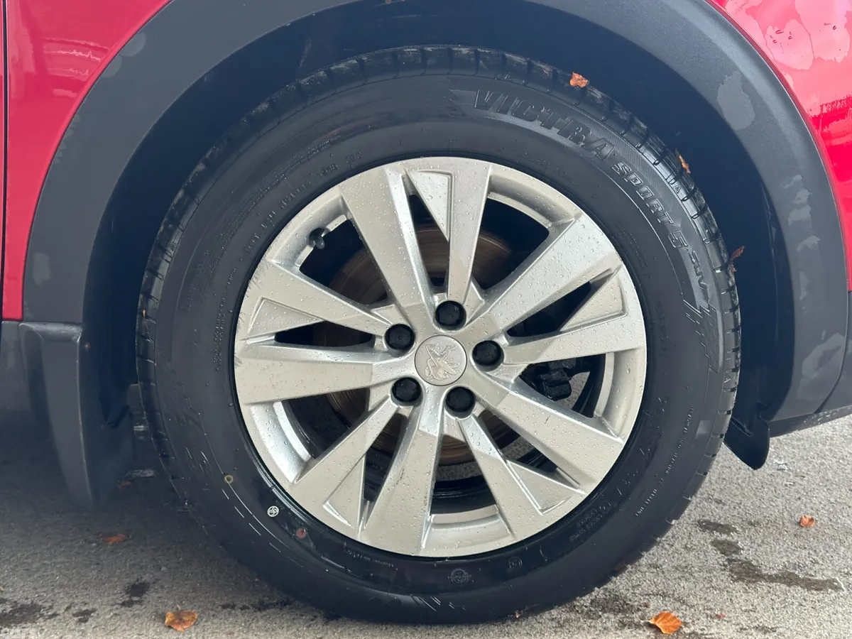 Peugeot 3008 MPV, Diesel, 2020, Red