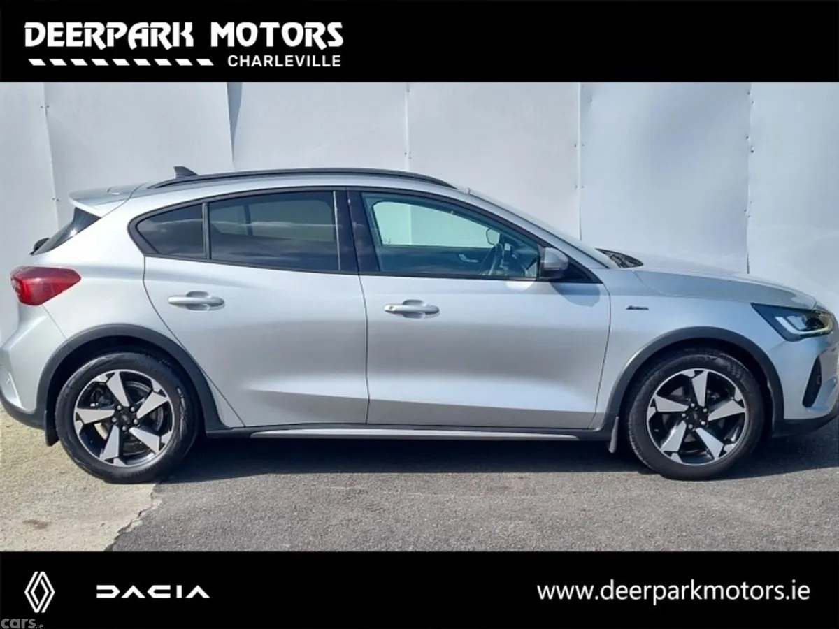 Ford Focus Hatchback, Petrol, 2023, Grey