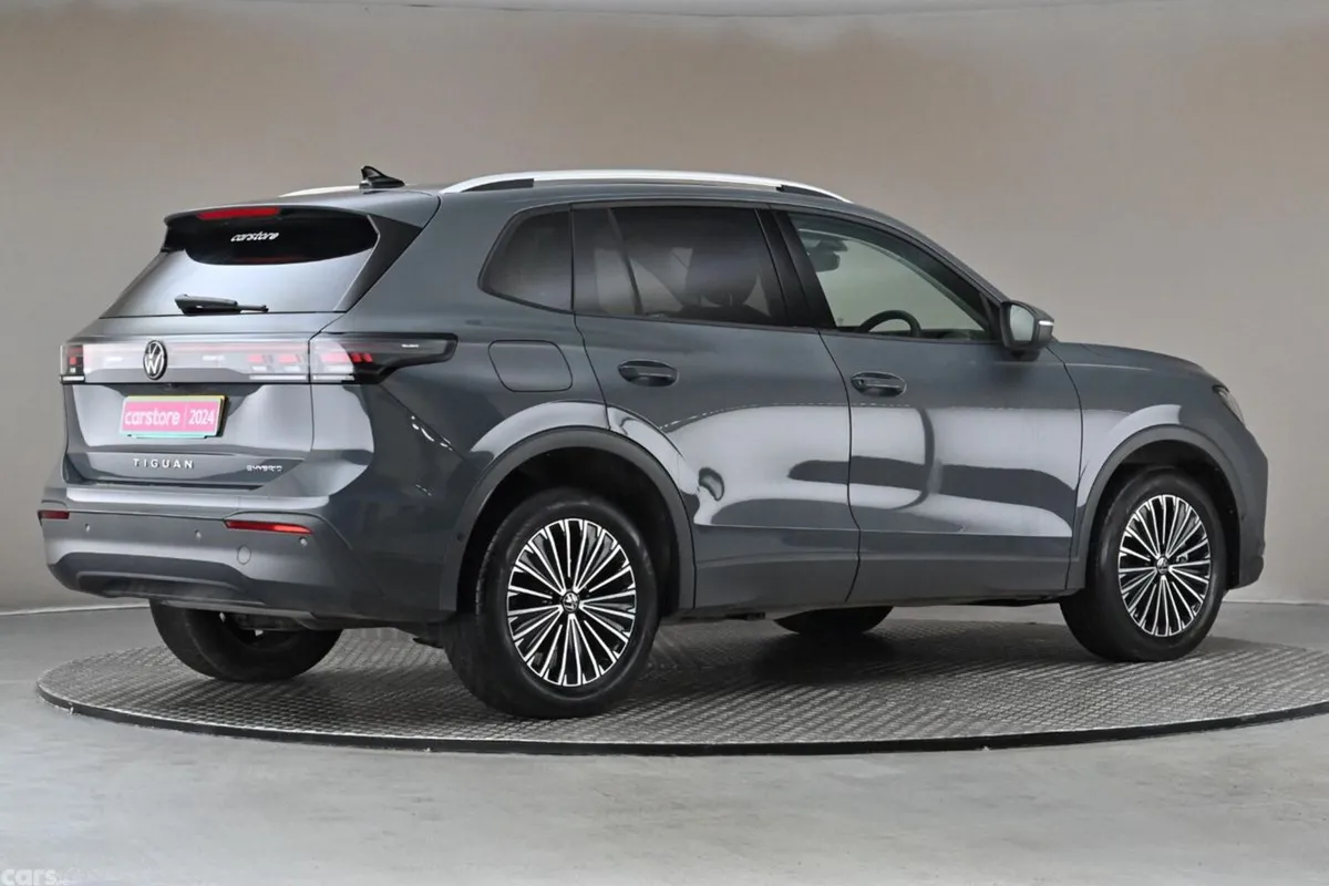 Volkswagen Tiguan SUV, Petrol Plug-in Hybrid, 2024, Grey