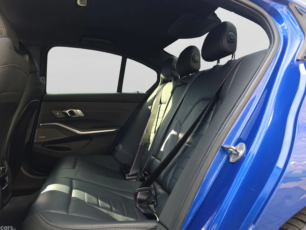 BMW 3-Series Saloon, Petrol Plug-in Hybrid, 2021, Blue