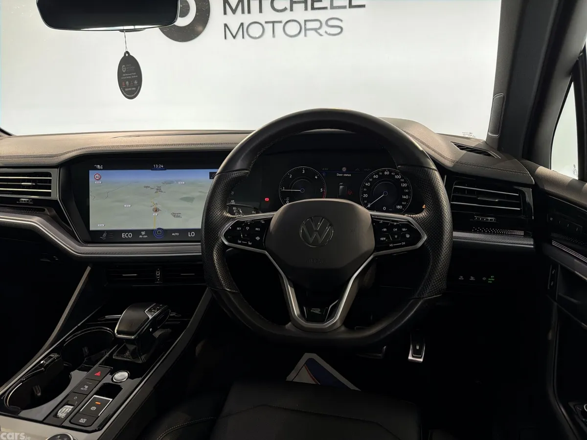 Volkswagen Touareg SUV, Diesel, 2022, Black