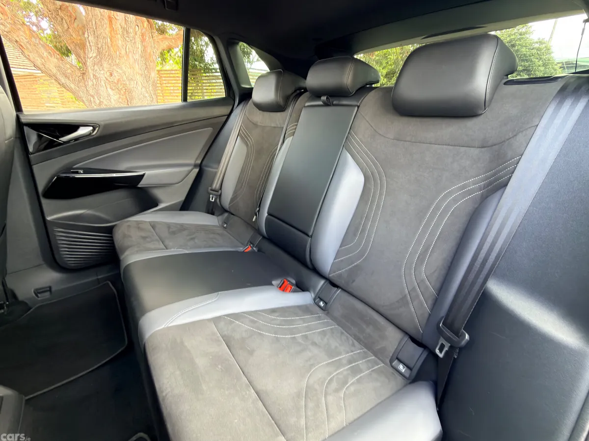 Volkswagen ID.4 Estate, Electric, 2023, Black
