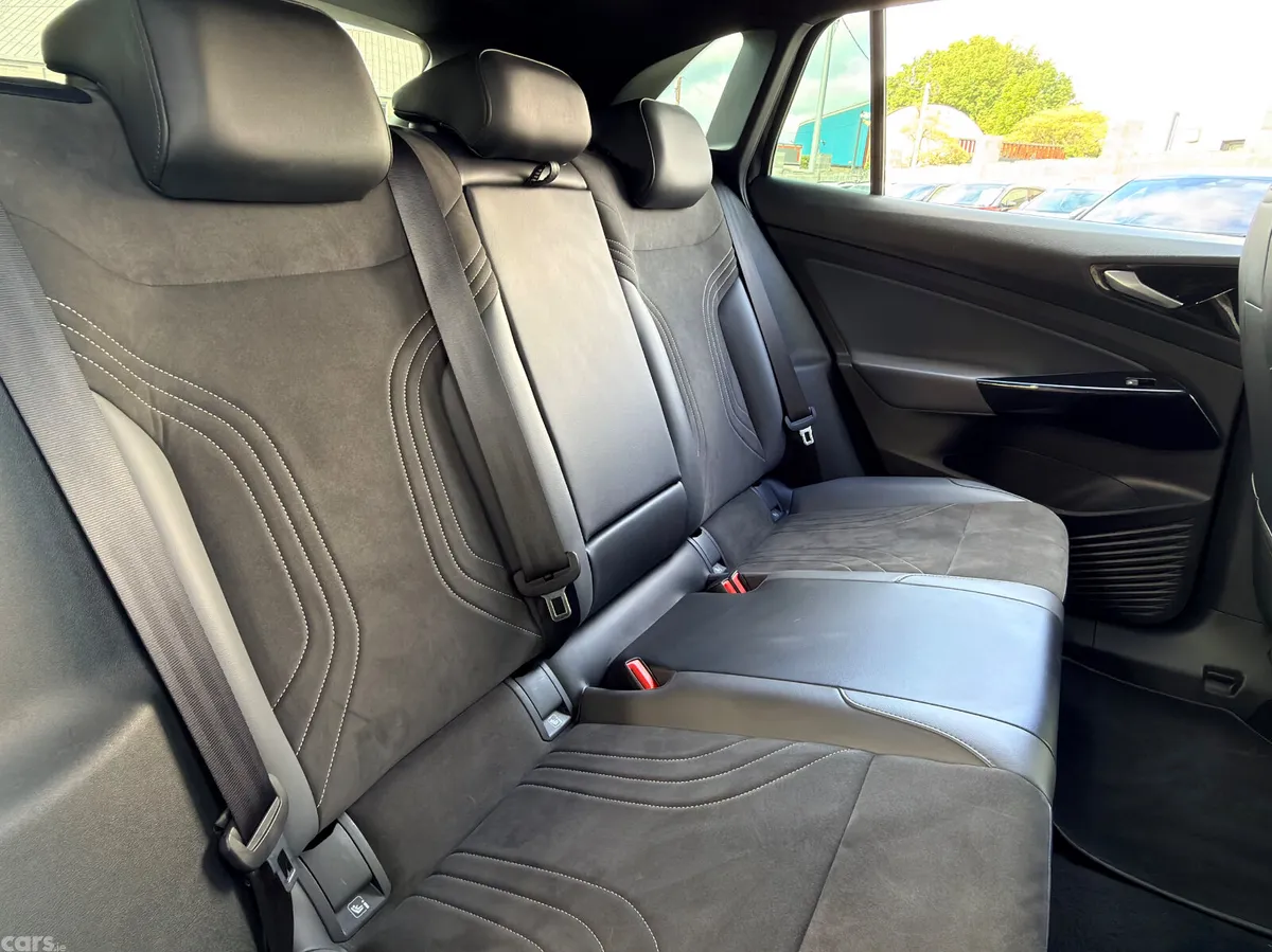 Volkswagen ID.4 Estate, Electric, 2023, Black