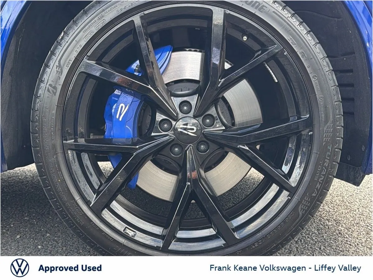 Volkswagen Touareg SUV, Petrol Plug-in Hybrid, 2026, Blue