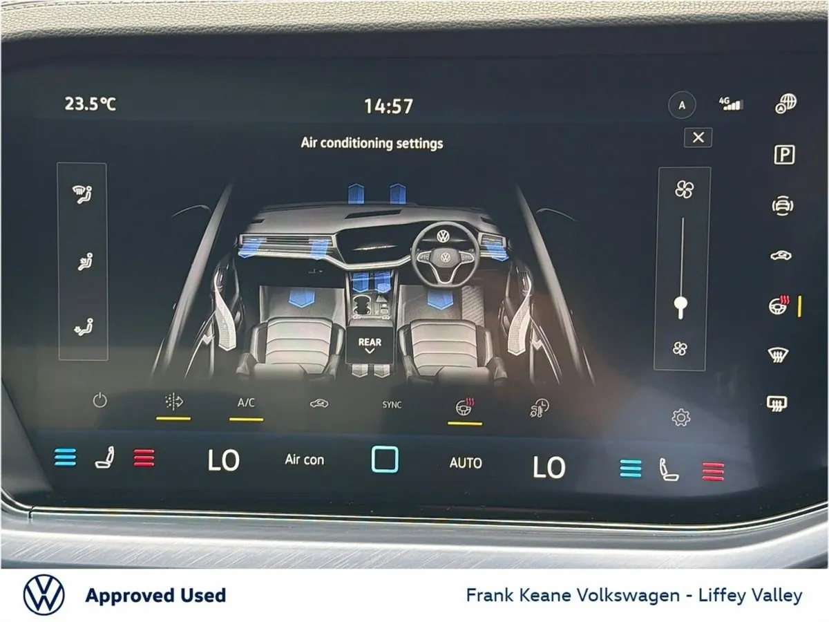 Volkswagen Touareg SUV, Petrol Plug-in Hybrid, 2026, Blue
