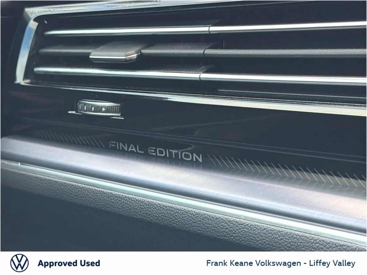 Volkswagen Touareg SUV, Petrol Plug-in Hybrid, 2026, Blue