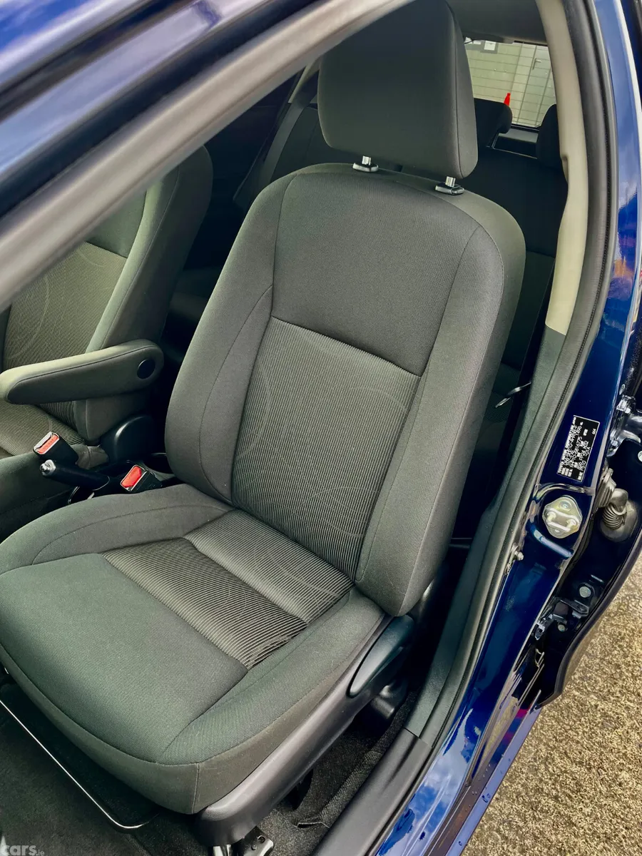 Toyota Aqua Hatchback, Petrol Hybrid, 2019, Blue