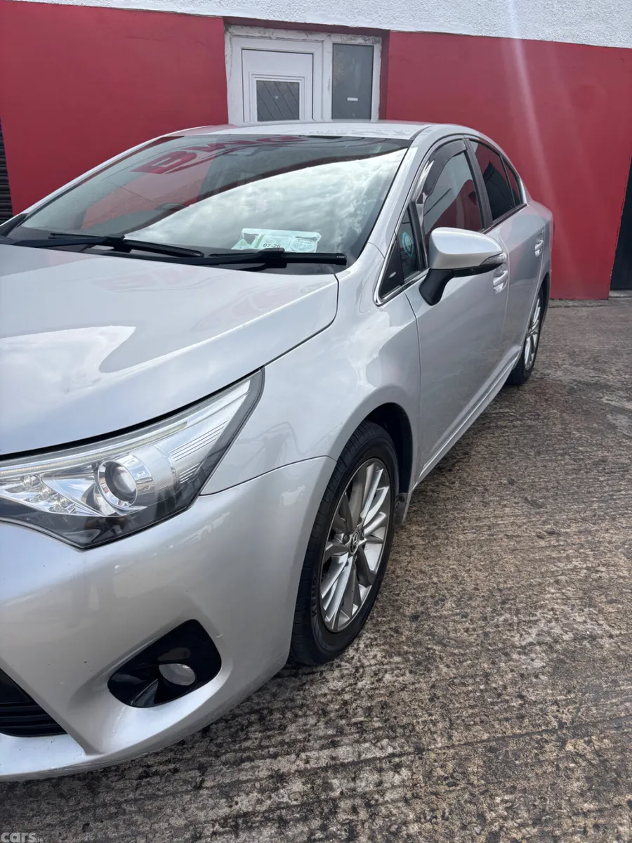 Toyota Avensis Saloon, Diesel, 2018, Silver