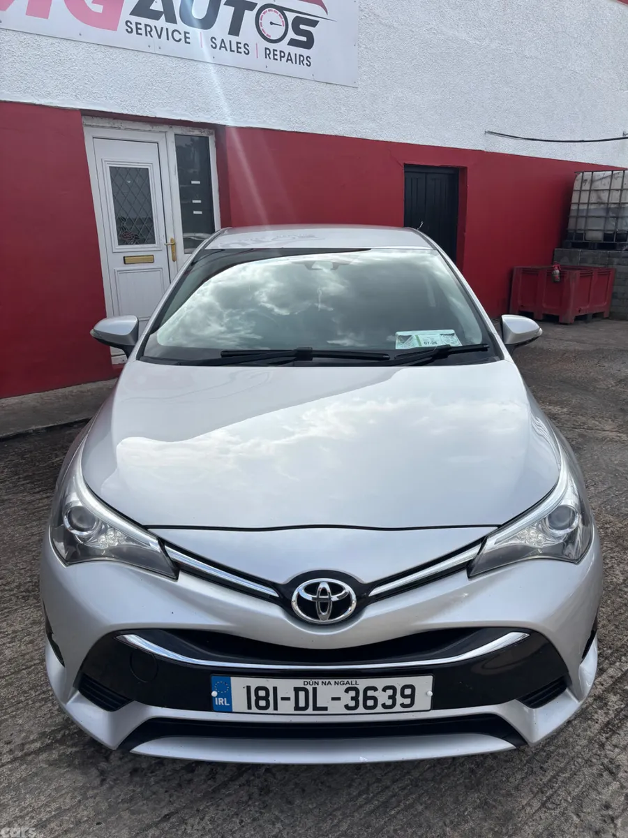 Toyota Avensis Saloon, Diesel, 2018, Silver