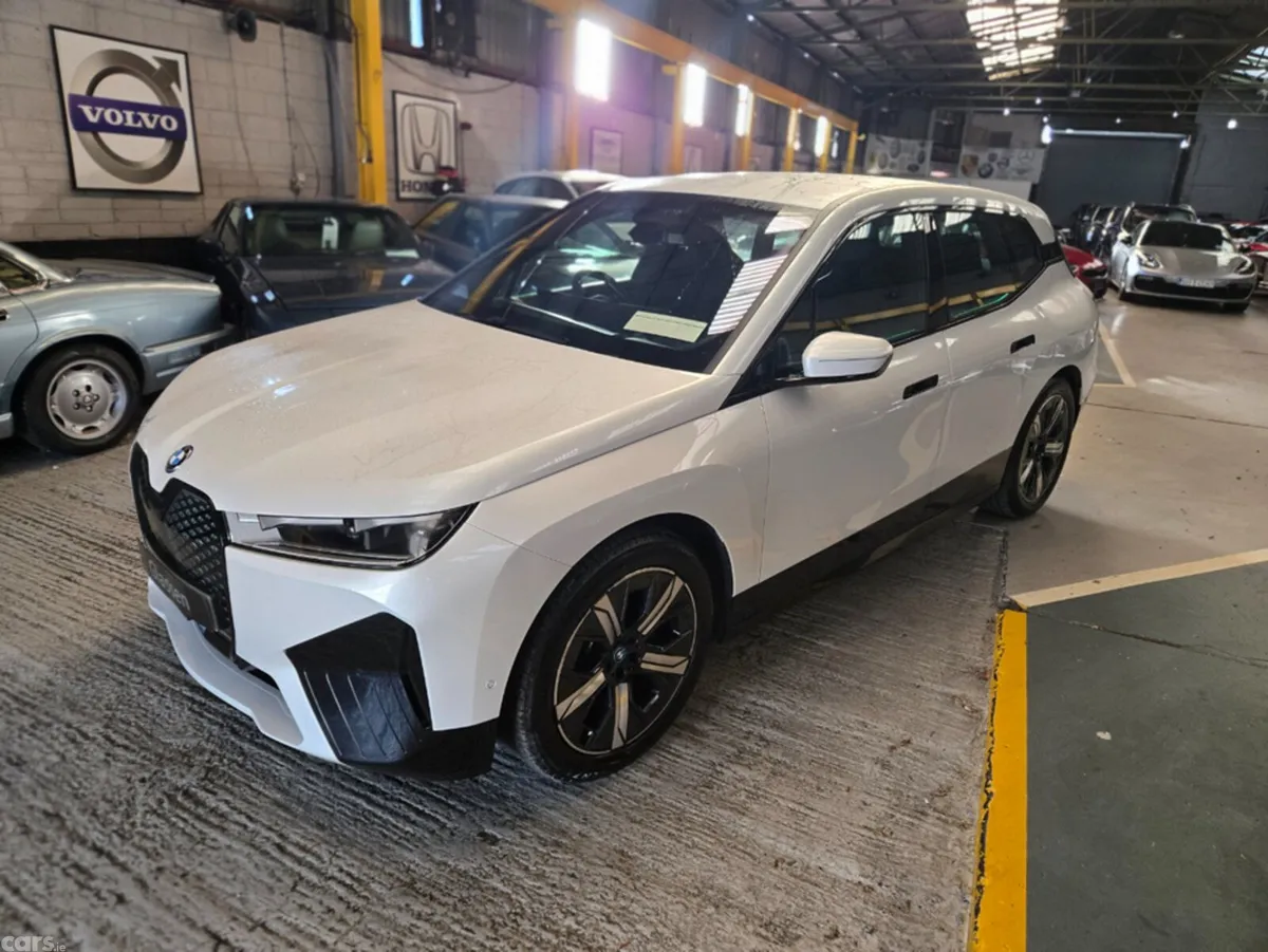 BMW iX Estate, Electric, 2023, White