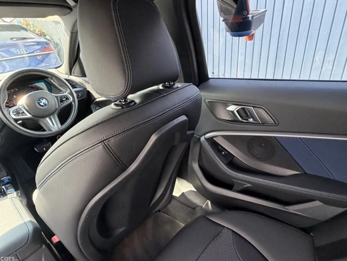BMW 1-Series Hatchback, Petrol, 2019, Blue